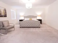 Lakeside Modern House 4BR - Steps to the lake Hotels in Clarington
