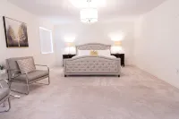 Lakeside Modern House 4BR - Steps to the lake