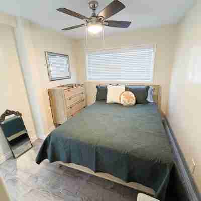 Enchanting 2-bedroom house with WiFi in sunny Bird Rock - La Jolla Rooms