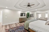 Lake Allatoona house with private dock, hot tub & fire pit. Family and groups!