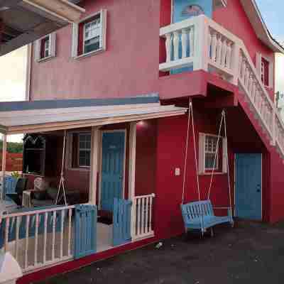 Forget your worries in this serene space. Pool view, top floor. Privacy gate. Hotel Exterior