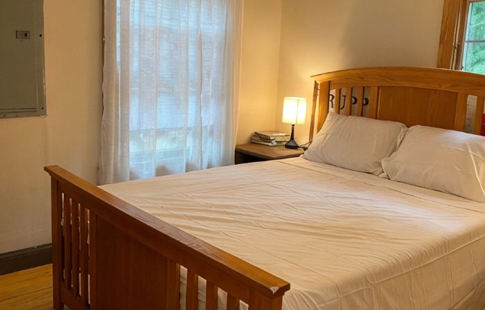 Onset beach, Cape code , Blackmore pond, private waterfront cottage