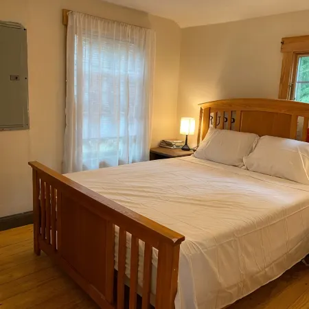 Onset beach, Cape code , Blackmore pond, private waterfront cottage