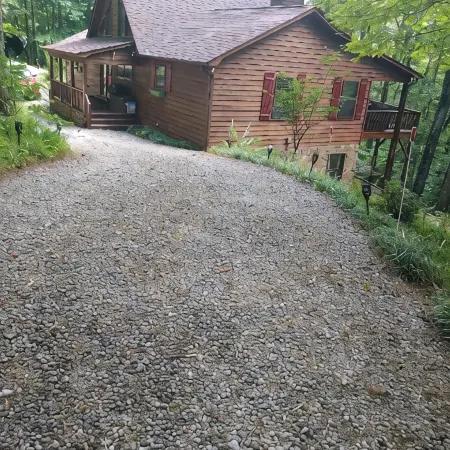 Secluded Mountain Cabin Retreat Near Franklin & Highlands