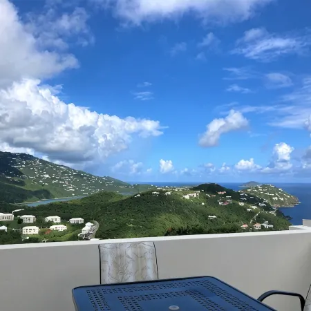 Newly renovated. 2BR 2BA - "A Little Vitamin Sea" with amazing views