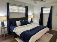 Nice 3 Bedroom, 1.5 bathroom Chickasaw House - Homestays