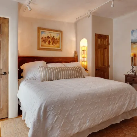 Charming Santa Fe Casita • Private Patio • Walk to Plaza