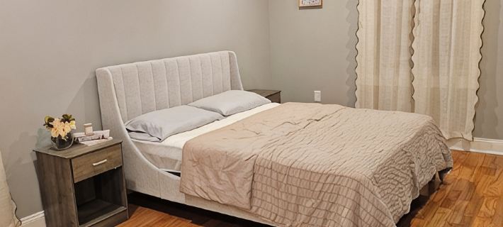 Deluxe Aparment Spacious 3-bedroom apartment with WiFi, AC in nice Elizabeth Hotels in Elizabeth