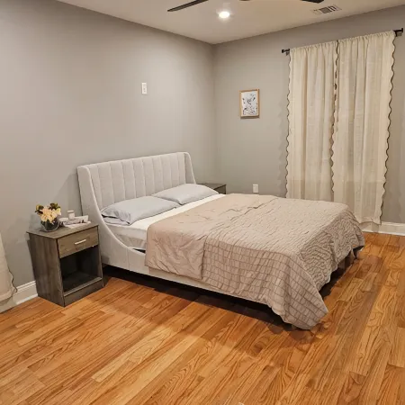 Deluxe Aparment Spacious 3-bedroom apartment with WiFi, AC in nice Elizabeth