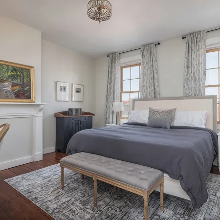 Step into History: Charming Fells Point Retreat