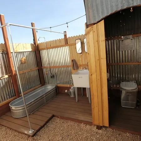 Glamp Tent b w Zion & Bryce Outdoor Shower & Wifi