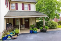 Escape to Center Valley's 3-bedroom vacation home, 13 min to Dorney Park - Homestays