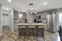 Dwntwn Westfield Family home close to GrandPark and local entertainment