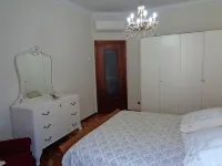 The house of Ambra, 100m. from beach, balconies-parking-wi-fi- A. C.- ascens -  Privatzimmer