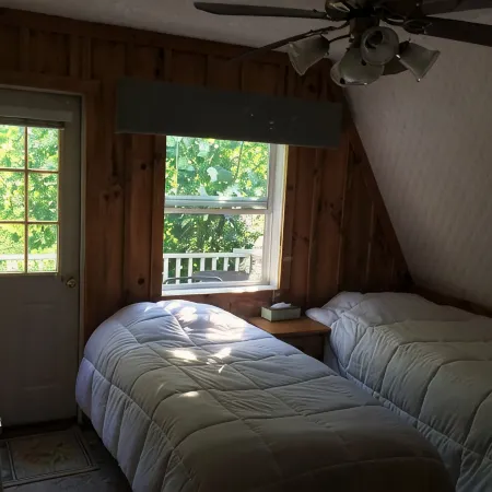 Alarka Cabin Guest House With Great Mountain Sunsets And WiFi Included