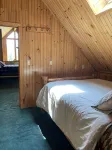 Cozy, Quiet Small Town Log Home. With Beautiful Mountain View. - Boutique