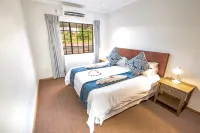 Kruger View Chalets - parking