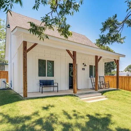Two Peaks-South: New Cozy Cabin-Vaulted Ceiling-1 Mile to Lake Texoma.
