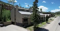 Play and Stay! Enjoy the Outdoors Then Relax -Private Hot Tub & Sauna. Sleeps 12 - Balkoner