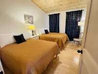 Modern Cabin w/Pool and Hot Tub! - Chalets