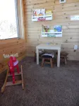 Northern Comfort Overlooking Caribou Lake- Spacious and Secluded - con encanto