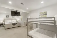Gameroom/Theatre room-7 Tv's-6 Beds-Spacious Kitchen-Air Hockey-PingPong-Arcade - Boutique