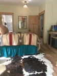 Surrounded by State Forest land, near Knik River Tailrace fishing, luxury detail - 4-Star
