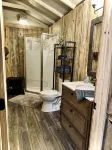 Hickory Cabin @ Little River Hideout - Cozy tiny home right on Little River - Chalets