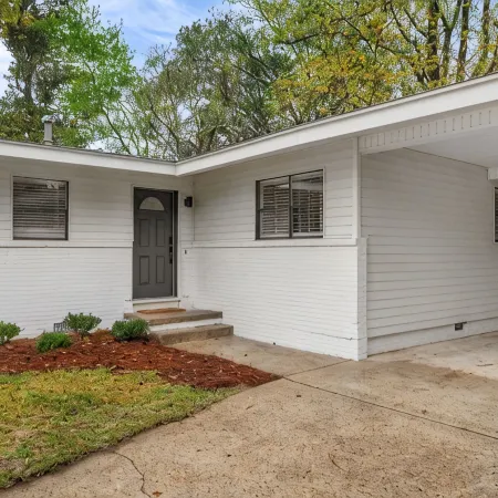 The Prince George House / Midtown Home / Close to Forest General Hospital & USM!
