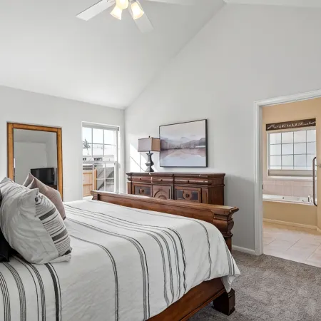 Tranquil Home on the Cheyenne Greenway!