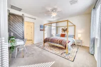 4Br Desert Retreat w/ Private Pool, Hiking Trails in Estrella Mountain Ranch - ห้องครัว