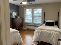 Charming home, easy access - everything Branford. Super Host with 5-Star Rating - Wifi