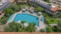 La Fuente Inn & Suites - Pools