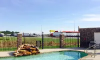 Studio 6 Orange, TX - Swimmingpools