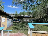 River house Getaway - 3-Star