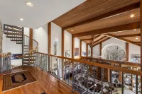Lux Escape w/ Pool, Hot Tub & Sprawling Great Room - Built for XL Groups! - 5つ星