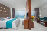 King Evelthon Beach Hotel & Resort - piscina
