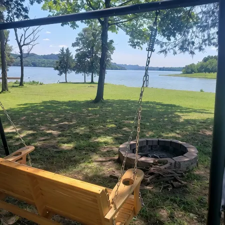 Water front cottage w/water access, firepit & great sunsets.