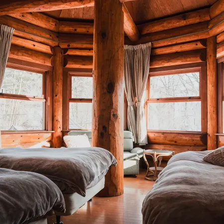 Hakuba Pension & Log Hotel Meteor