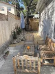 Downtown Cozy Cottage, two blocks from downtown and new! - 4 ดาว