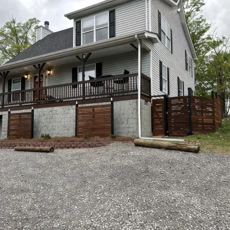 Secluded Mountain House on 12 acres w/ Pond! 20 min to downtown Chattanooga!
