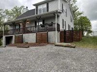 Secluded Mountain House on 12 acres w/ Pond! 20 min to downtown Chattanooga! - 4 étoiles