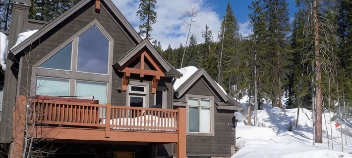 Luxury 5Br 4.5 Bath, 2 Primary Bedrooms! Across from Ski Resort. License 005650 Hotels in Winter Park