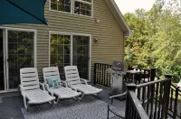 Take me to the Trees! Lakefront on Autumn Lake, 3min to Salmon River - Chalets
