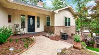 Lake Front - Hot Tub - Great Views - Fire Pit - Kayaks - Holly Lake Ranch - 4-Star