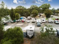 Echo Holiday Parks - Windsor Gardens - parking