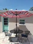 Cozy Canal Cottage waterfront, nature experience. 15 minutes to the beaches. - 2-Sterne