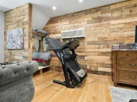 Studio above a detached garage away from main house on a private lot. - WiFi