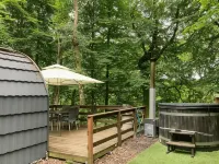 Broomhills Farm River Eco Pods - Pet friendly