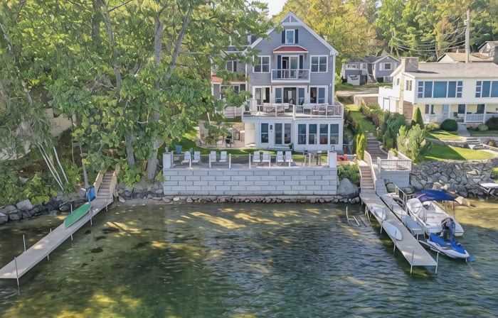 Waterfront Lake Winnipesaukee Luxury Family House with  Private Water-Dock+ More
